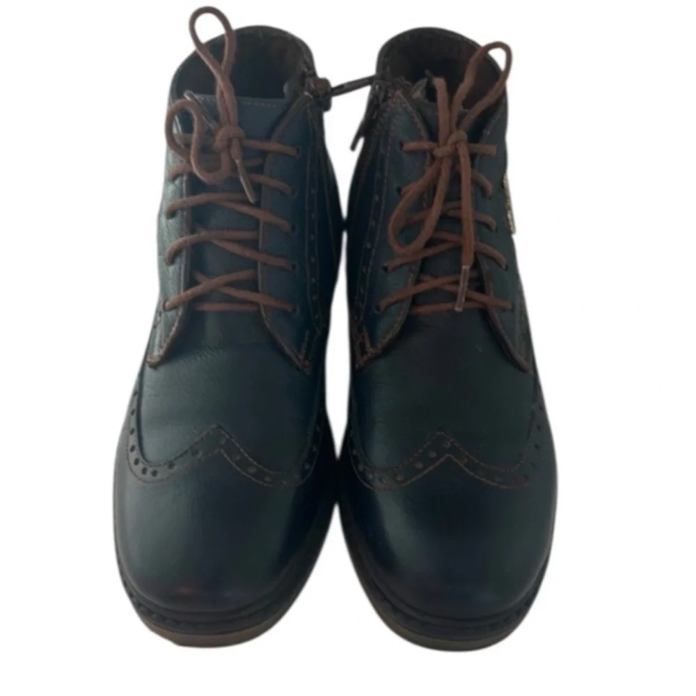 Authentic Prada luxury designer boys navy leather oxford boots sz 13.5 Euro 31